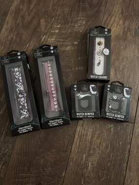 The Nightmare Before Christmas Apple Watch Bands & Accessories - Black/Pink